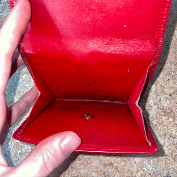 Louis Vuitton | Red Epi Leather Tri Fold Elise Wallet - Picture 4 of 10